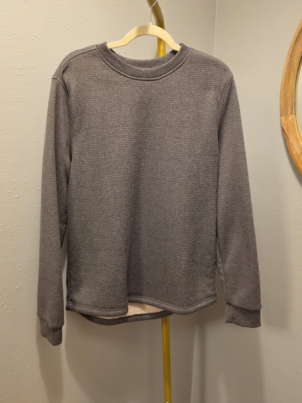 Cozy Crewneck Waffleknit Longsleeve Fleece Lined in Gray - Size Medium